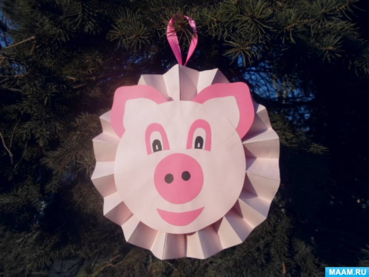 Фотозвіт: аплікація з паперу «Ялинкова іграшка - символ року« Свинка »   Символ 2019 року - Свиня Порося в двері стукає, Значить, Новий рік до нас мчить