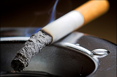 3 січня 2013, 7:55 Переглядів:   В Україні тепер курити заборонено практично скрізь, але закон частково порушується