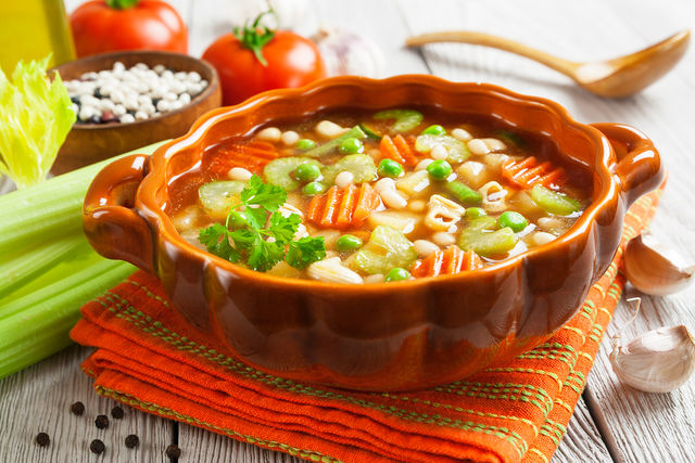 Рецепт дієтичного супу з селерою для схуднення схвалений дієтологами в усьому світі